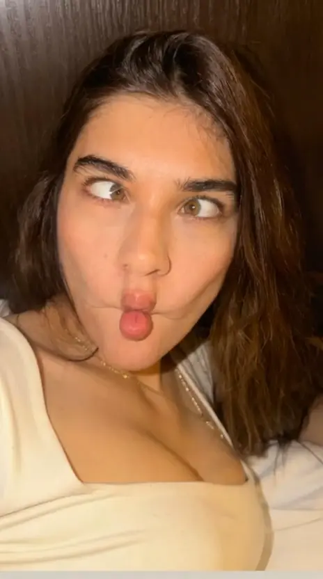Los Labios de Dua Lupita de Cerca