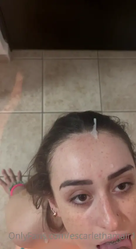 Cumshot Escarleth Palacios en la Cara
