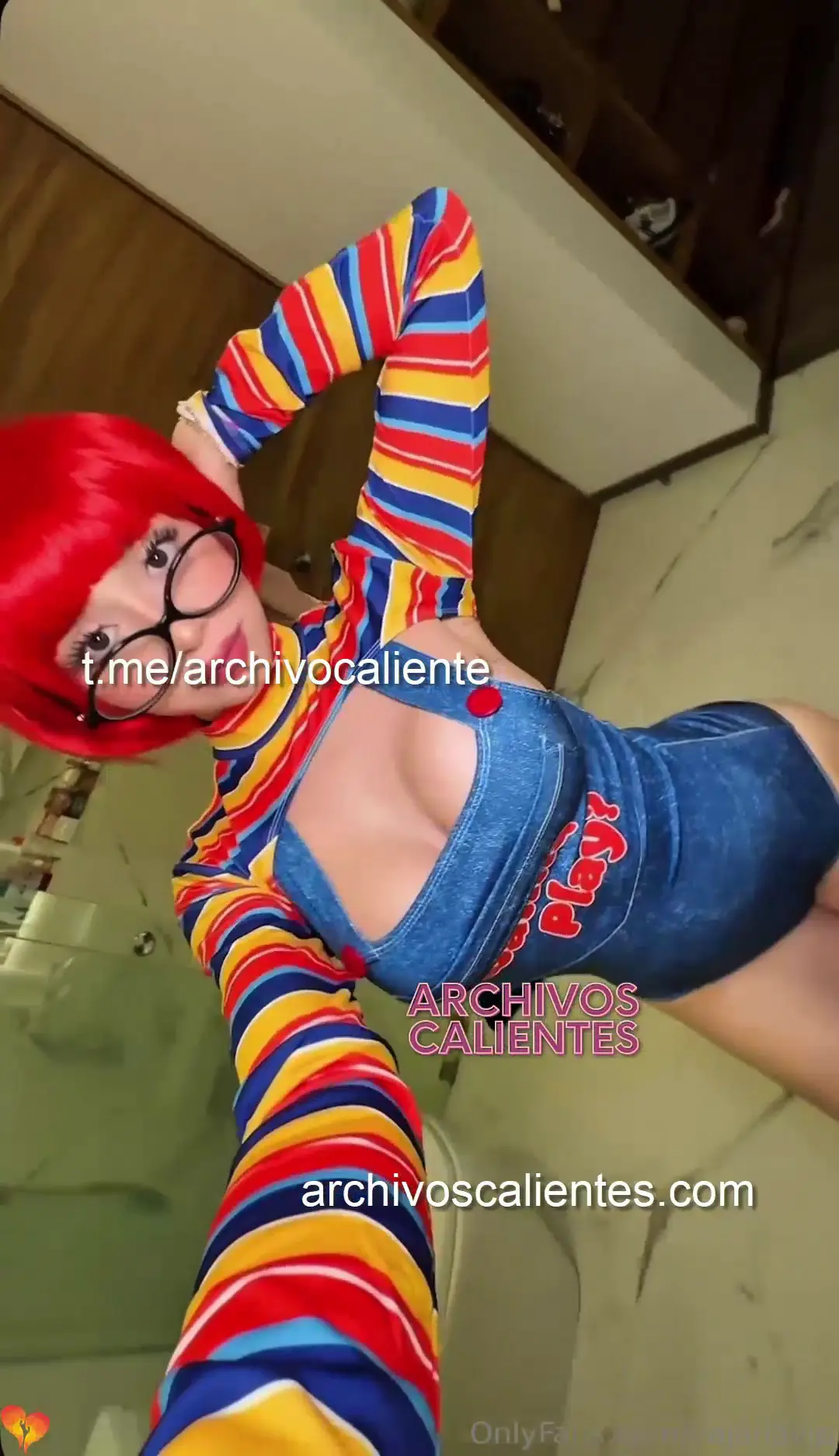 Yajana Cano en Traje de Chucky
