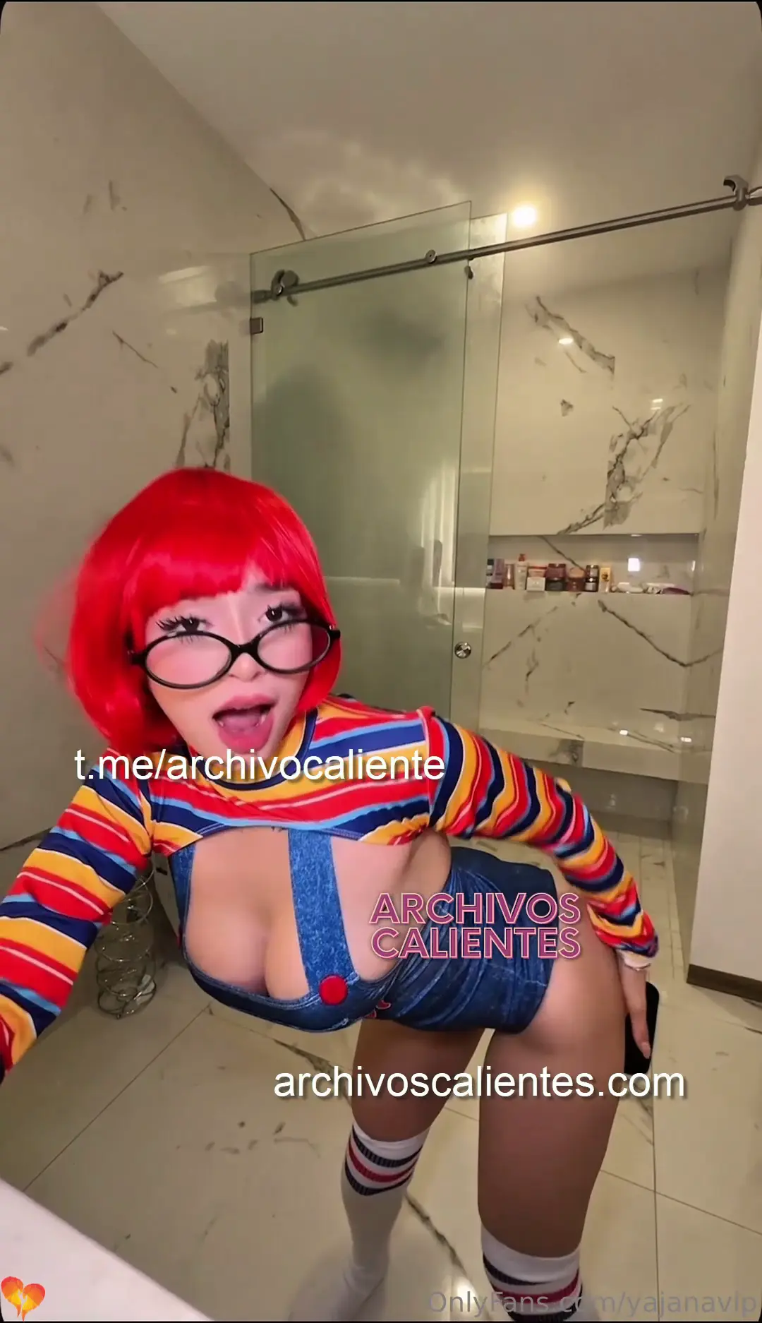 Yajana Cano en Traje de Chucky